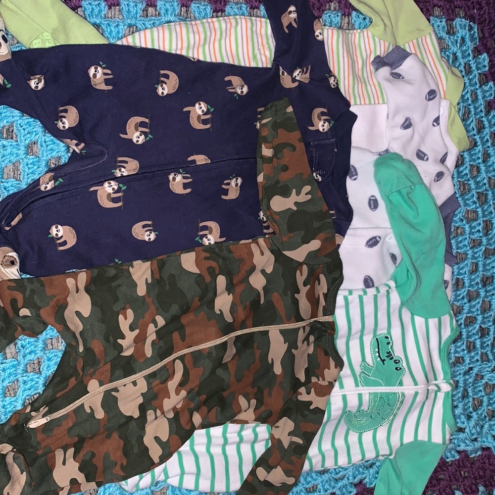 5 sleepwear onesies size newborn